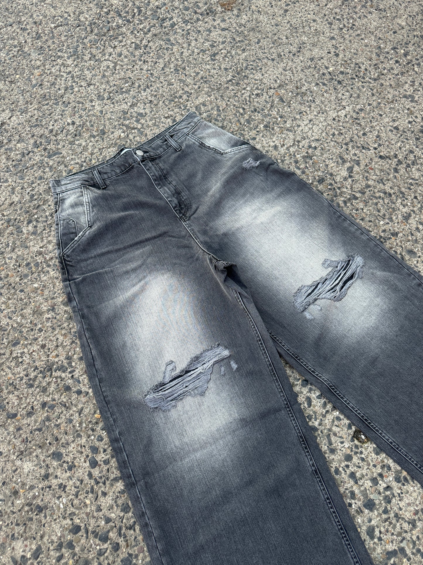 DISTRESSED BAGGY JEANS BLACK